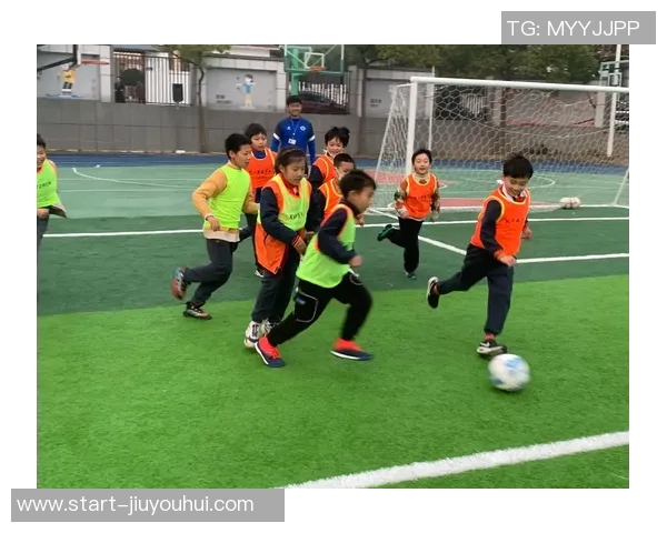 掌握足球技巧提升球技的十个实用方法与训练建议 掌握足球技巧提升球技的十个实用方法与训练建议